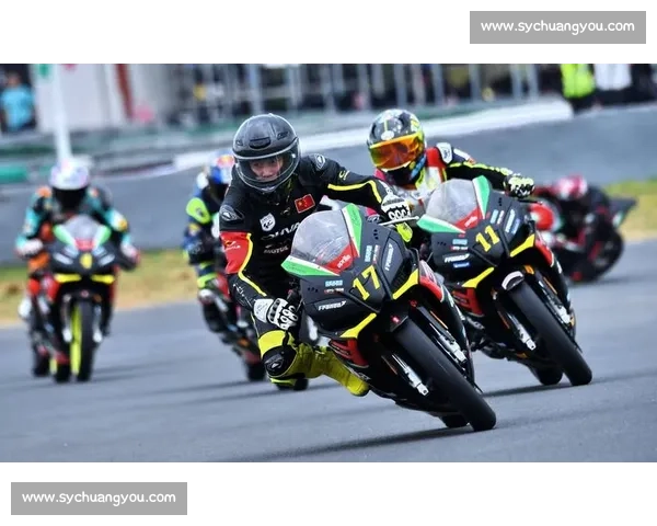 D1赛车激烈角逐赛场风云再起精彩瞬间全记录